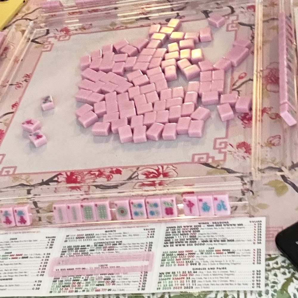 Pink Mahjong Tile Set with Pink Floral mat